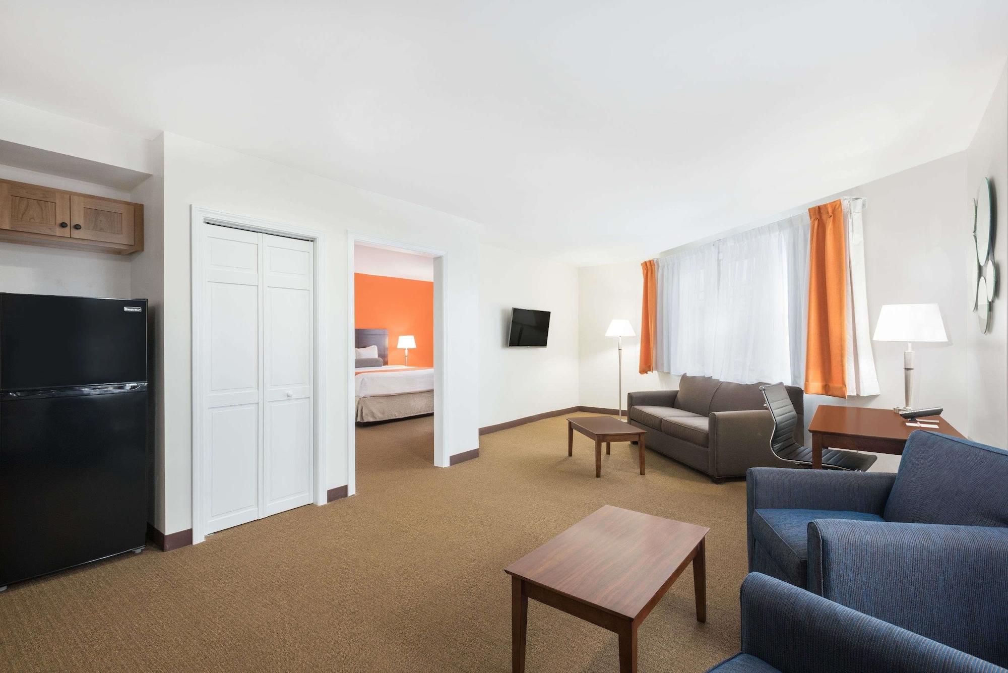 Howard Johnson By Wyndham Quincy/ Boston Exterior photo